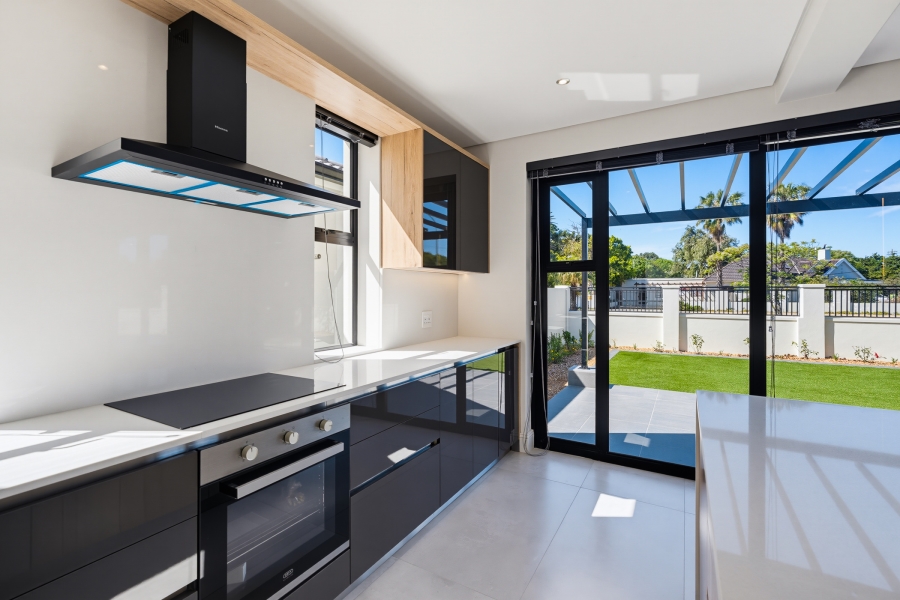 To Let 3 Bedroom Property for Rent in Pinelands Western Cape